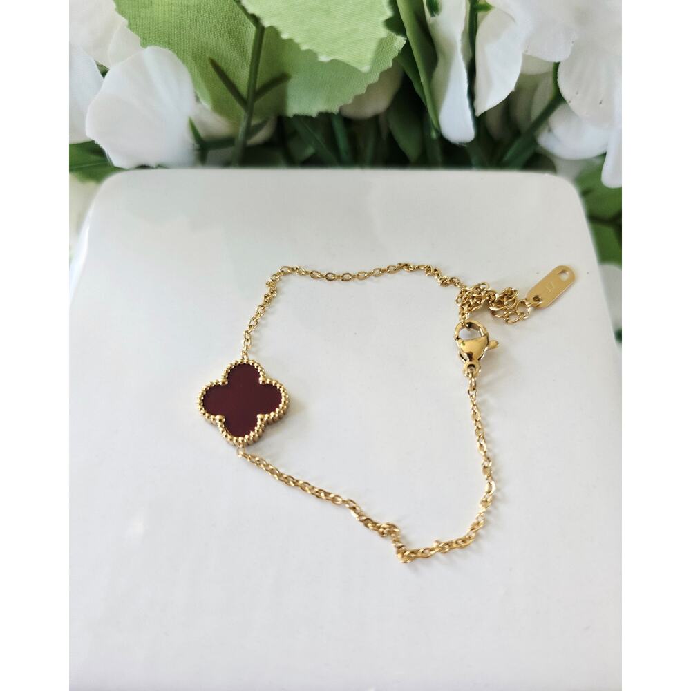18K Gold Plated Burgundy Clover Bracelet New